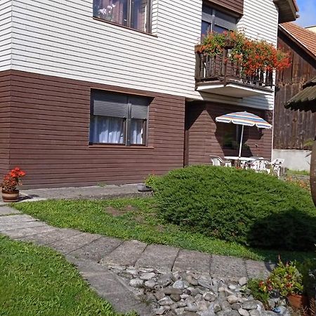 Villa Apartman 6 Km Od Centra Banskej Bystrice Banská Bystrica Exterior foto