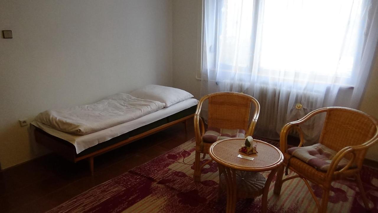 Apartman 6 Km Od Centra Banskej Bystrice Banská Bystrica Exterior foto